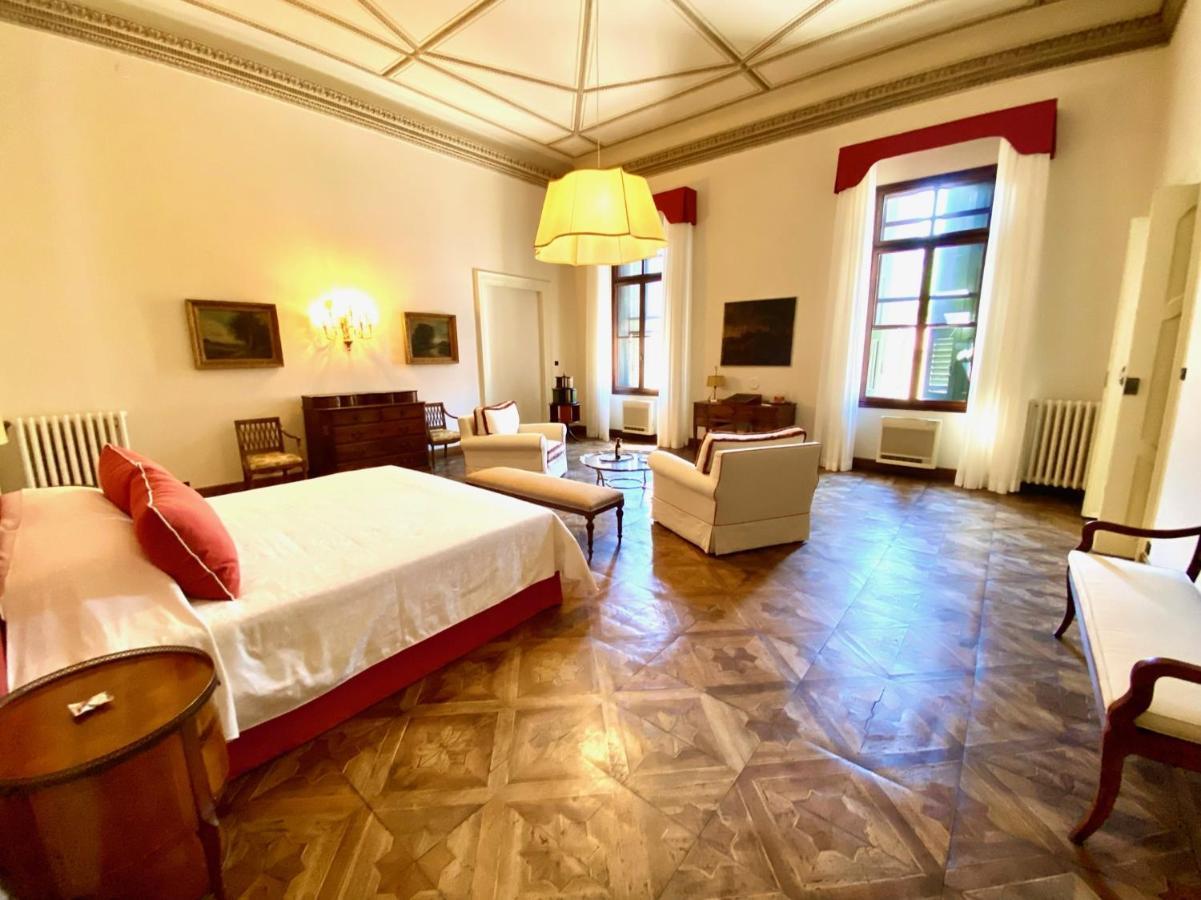 Palazzo Mantua Benavides Suites & Apartments Padova Luaran gambar
