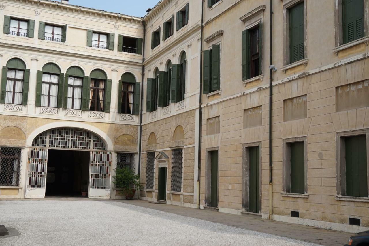 Palazzo Mantua Benavides Suites & Apartments Padova Luaran gambar